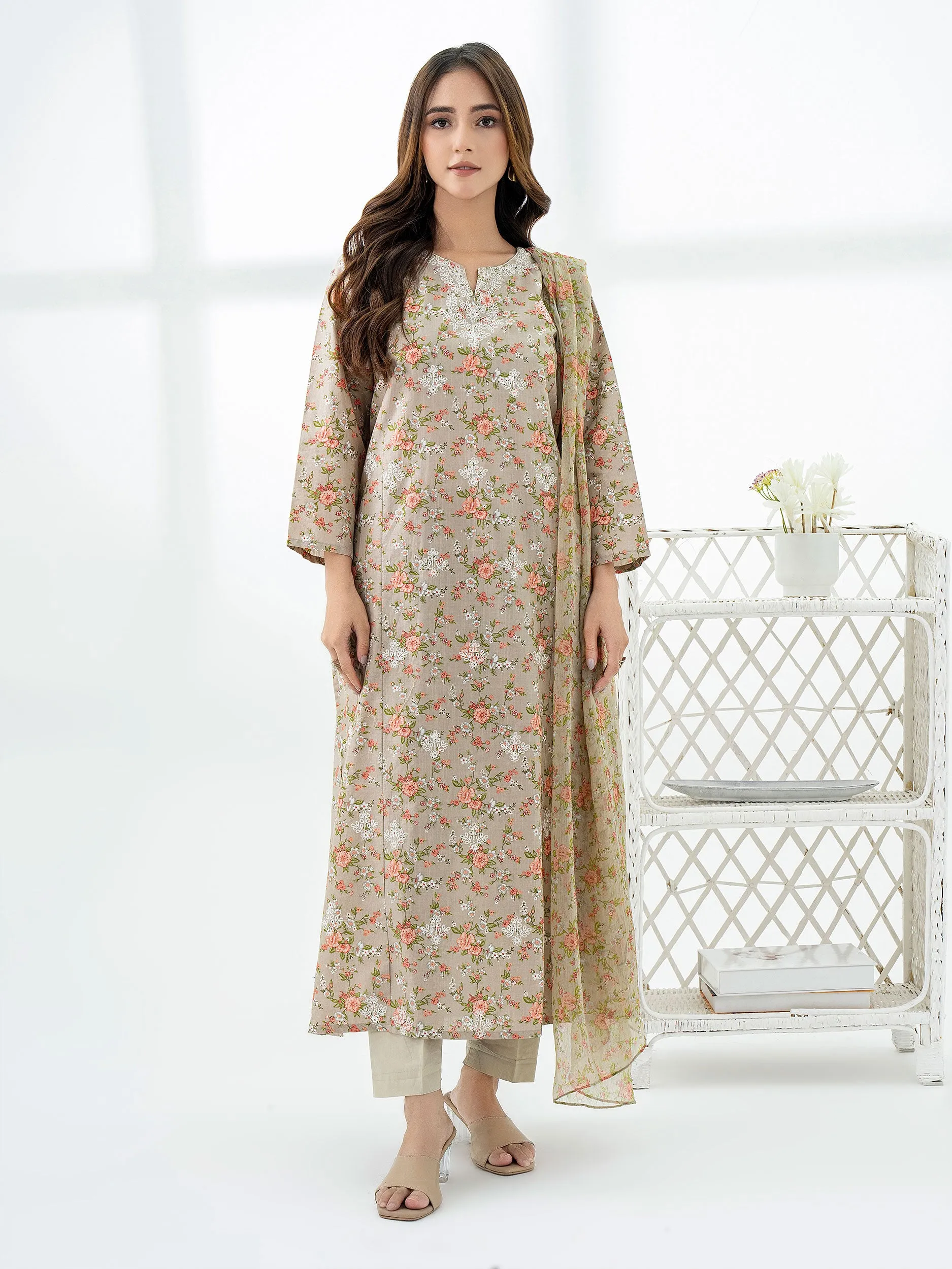 2 Piece Lawn Suit-Embroidered (Pret)