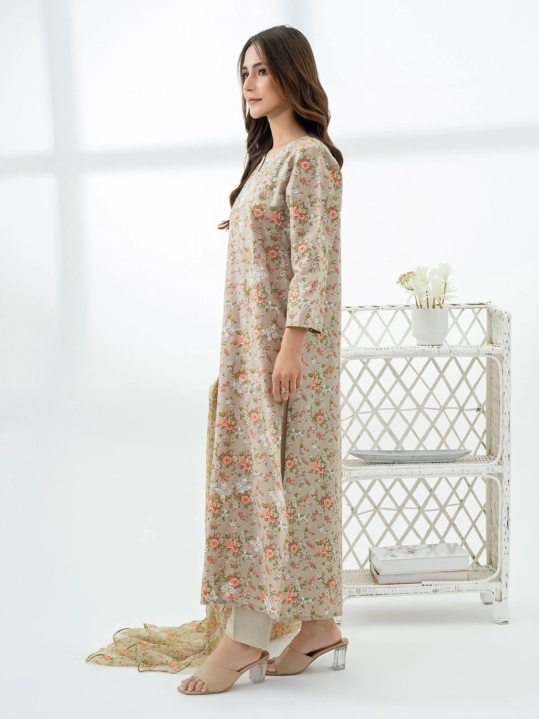 2 Piece Lawn Suit-Embroidered (Pret)