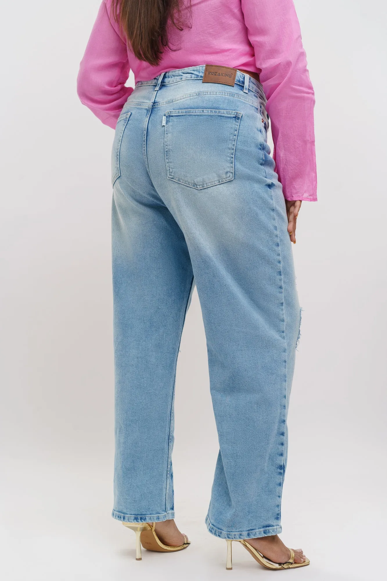 Curve Light Wash Distressed Straight Jeans