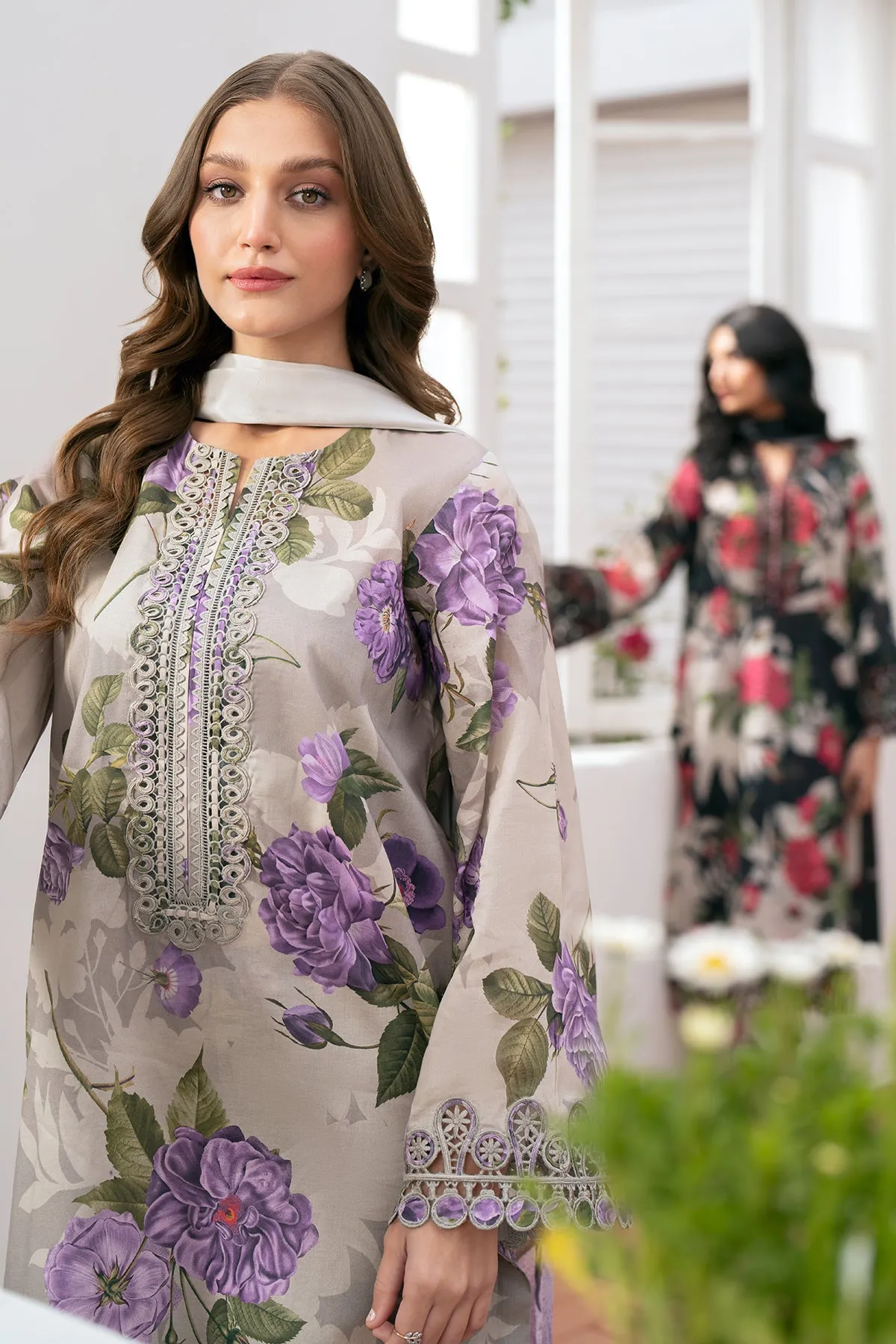 EMBROIDERED LAWN UF-532