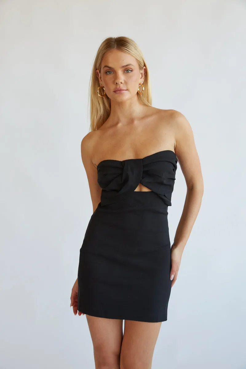 Kynlee Strapless Twist Front Bodycon Mini Dress